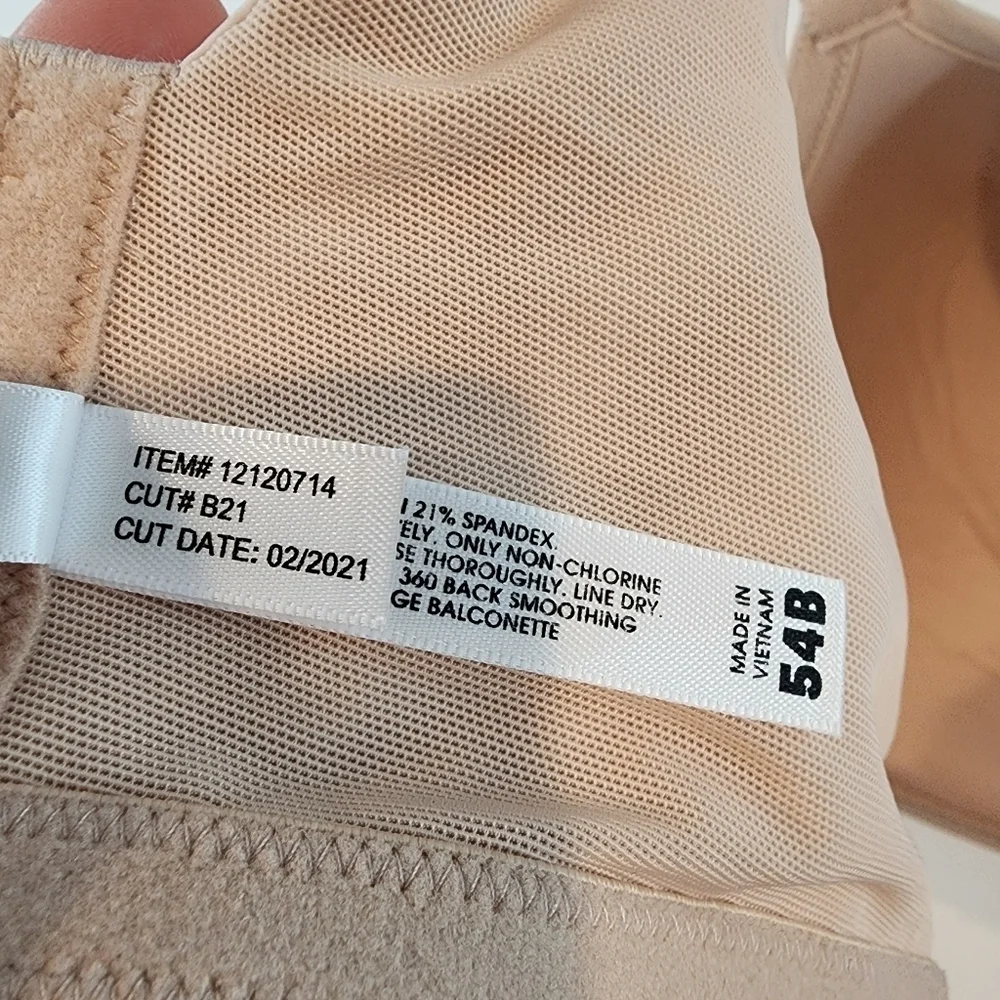 Torrid Full Coverage Balconette Lightly Lined Smooth 360* Back Smoothing Bra 54B